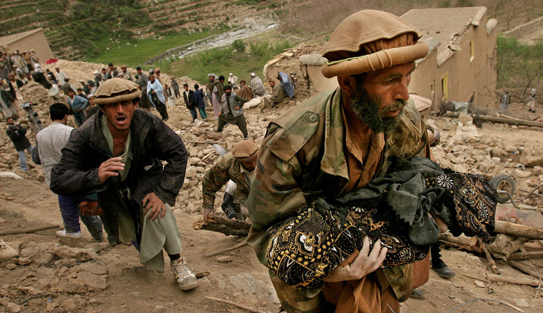 Τριπλό κάλεσμα στους Ταλιμπάν να δεσμευτούν στις ειρηνευτικές συνομιλίες