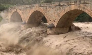 Σε κίνδυνο γέφυρα ηλικίας 135 ετών από την κακοκαιρία στην Κρήτη