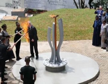 Παραλίγο να κάψει ζωντανή την Πρώτη Κυρία της Ρουάντα ο Γιούνκερ