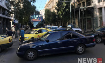 Κυκλοφοριακό κομφούζιο στο κέντρο της Αθήνας, έκλεισε η Σταδίου