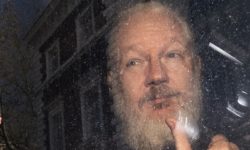 Βρετανία: «Ορκισμένη» η σύζυγος του Ασάνζ να αγωνιστεί για την απελευθέρωση του ιδρυτή του Wikileaks