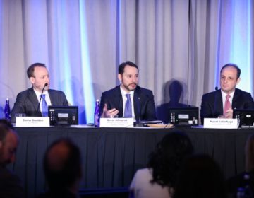 Δεν έπεισε τους επενδυτές ο Τούρκος ΥΠΟΙΚ στην Ουάσινγκτον