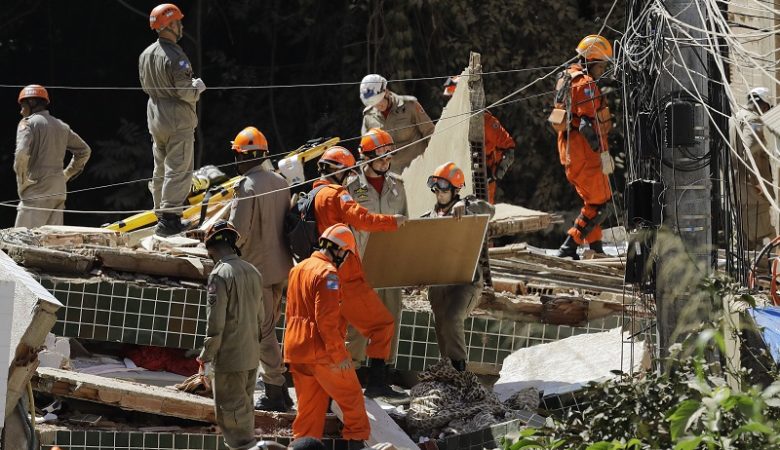 Δύο νεκροί σε κατάρρευση πολυόροφων κτιρίων σε φαβέλα του Ρίο