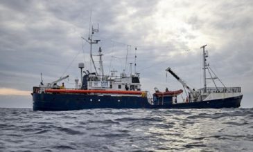 Βρέθηκε λύση για 62 εγκλωβισμένους μετανάστες στη μέση της Μεσογείου