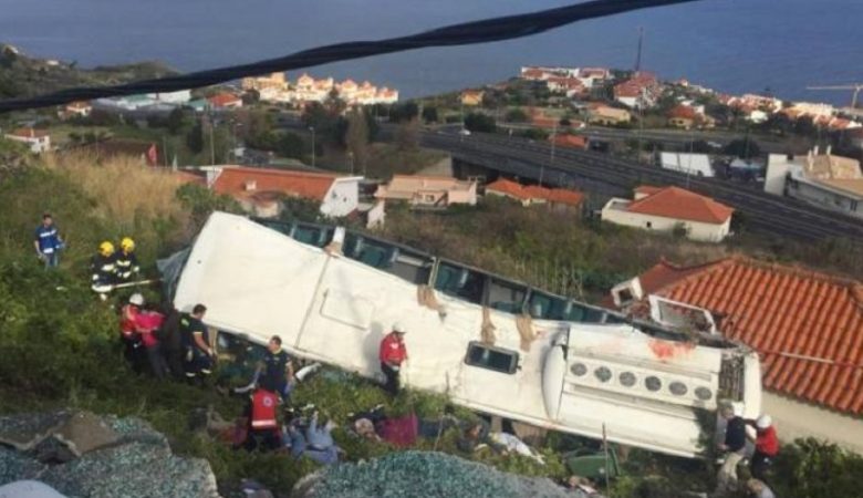 Πολύνεκρη τραγωδία στην Πορτογαλία με τουριστικό λεωφορείο