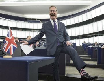 Το κόμμα του Νάιτζελ Φάρατζ προηγείται στις δημοσκοπήσεις στη Βρετανία