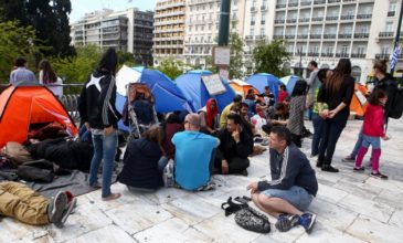 Στο Σύνταγμα 60 μετανάστες- Τι αναφέρει το υπ. Μεταναστευτικής Πολιτικής