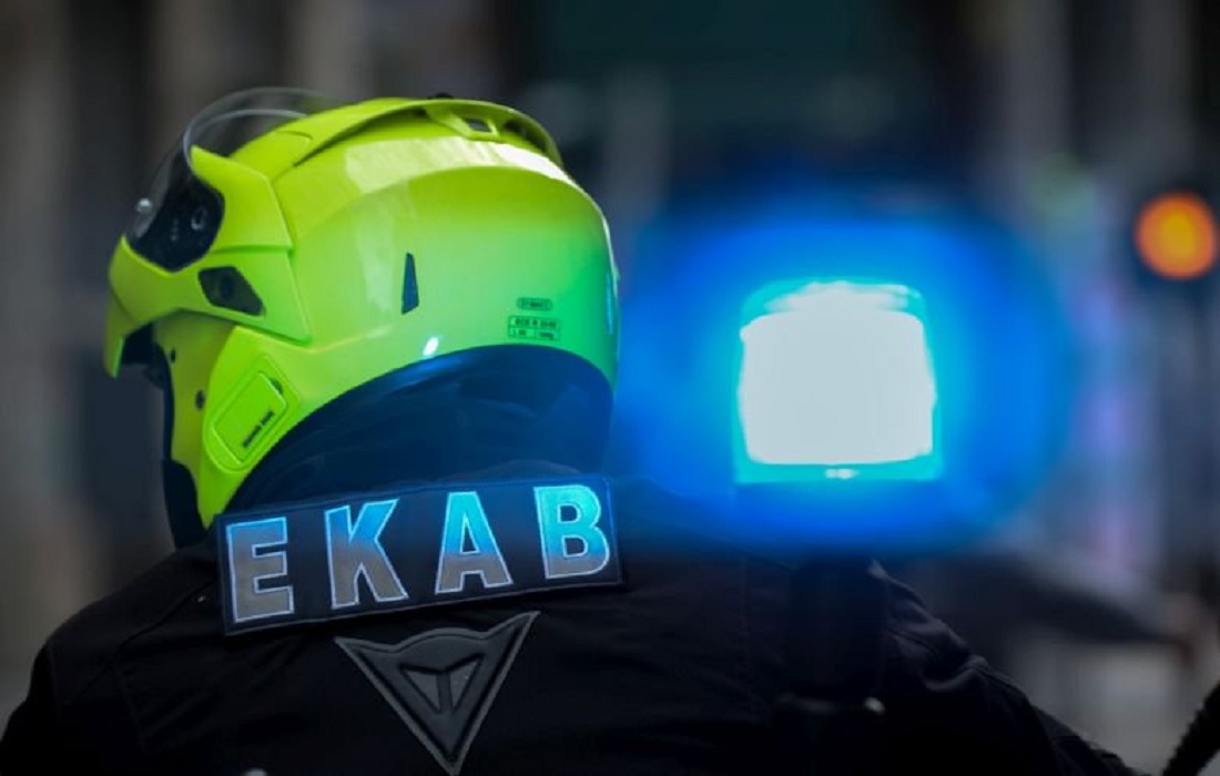 Σοβαρό τροχαίο στη λεωφόρο Ποσειδώνος: Μετωπική σύγκρουση οχημάτων – Δύο γυναίκες ανασύρθηκαν χωρίς τις αισθήσεις τους, τρεις τραυματίες