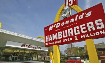 McDonald’s: Διώχνει τον διευθύνοντα σύμβουλό της λόγω ερωτικής σχέσης με υπάλληλο
