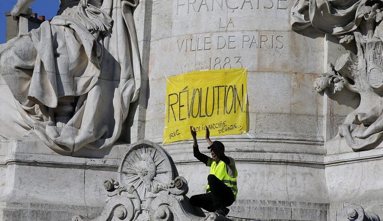 Έξι στους δέκα Γάλλους κόντρα στις κινητοποιήσεις των «κίτρινων γιλέκων»