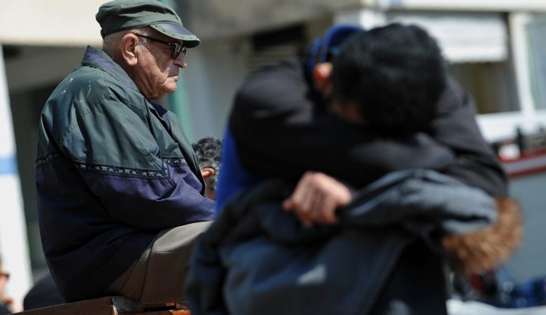ΟΟΣΑ: Υποαπασχόληση και ταχεία γήρανση πληθυσμού στην Ελλάδα