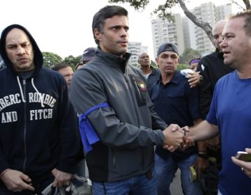 Στην πρεσβεία της Χιλής στο Καράκας ο ηγέτης της αντιπολίτευσης