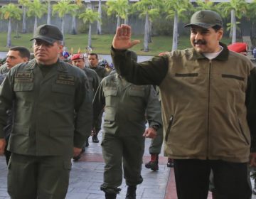 «Nα αφοπλίσουμε όλους τους προδότες, όλους τους πραξικοπηματίες»