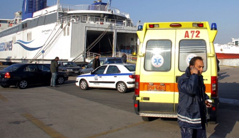 Απορριμματοφόρο παρέσυρε 78χρονη στο λιμάνι του Πειραιά