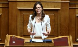 Αχτσιόγλου: Αντιπολίτευση της απόγνωσης και της απελπισίας