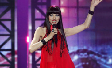 H εντυπωσιακή επιστροφή της Dana International στη σκηνή της Eurovision