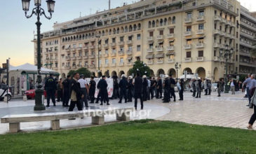 Διαμαρτυρία αντιεξουσιαστών έξω από εκδήλωση του Ε. Μεϊμαράκη