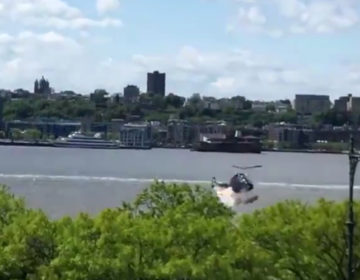 Η στιγμή της πτώσης ελικοπτέρου στον ποταμό Χάντσον