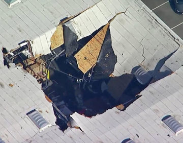 F-16 συνετρίβη σε κτίριο στην Καλιφόρνια
