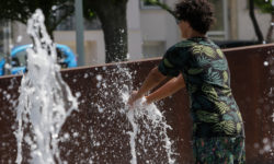 Καιρός: Στον «φούρνο» η χώρα με θερμοκρασίες έως και 44°C