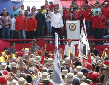 Πρόωρες εκλογές για την Εθνοσυνέλευση ζητά ο Μαδούρο