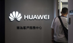 Ουάσινγκτον: Η Huawei συνιστά απειλή για το ΝΑΤΟ και είναι Δούρειος Ίππος για κινεζική κατασκοπεία