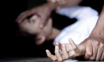 Αποτροπιασμός στη Χαλκίδα- Καταγγελία για βιασμό 26χρονης με μπουκάλι