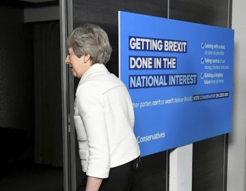 Υπουργοί της Μέι μεθοδεύουν την άμεση απομάκρυνσή της