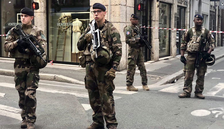Πυροβολισμοί σε δημαρχείο στη Γαλλία