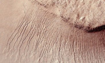 Νέες ενδείξεις για την ύπαρξη νερού στον Άρη