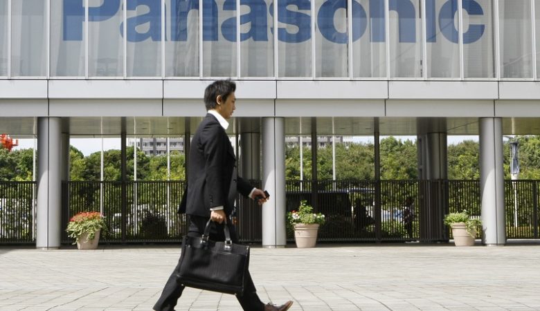 Η Panasonic αναστέλλει τη συνεργασία της με την Huawei