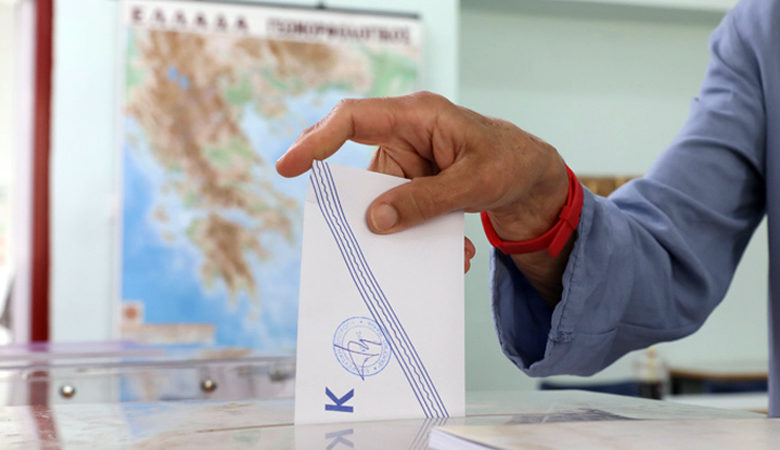 Η απόσταση που χωρίζει ΝΔ-ΣΥΡΙΖΑ σύμφωνα με νέα δημοσκόπηση