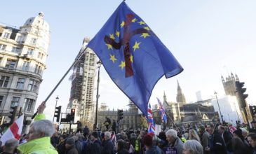 Το κόμμα Brexit κερδίζει τις ευρωεκλογές στη Βρετανία