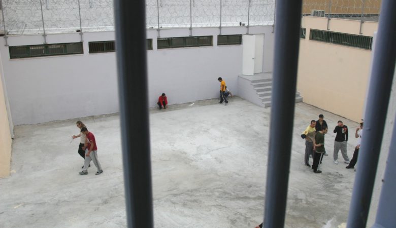 Απόδραση φυλακές Αυλώνα: Είχαν σκάψει λαγούμι κοντά στο μαγειρείο