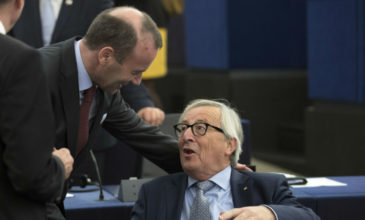 Ο Γιούνκερ «ψηφίζει» Βέμπερ για την προεδρία της Ευρωπαϊκής Επιτροπής