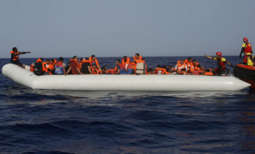 Δυο νεκροί, ανάμεσα τους και ένα παιδί, και άλλοι 25 αγνοούμενοι σε ναυάγιο στη Λιβύη