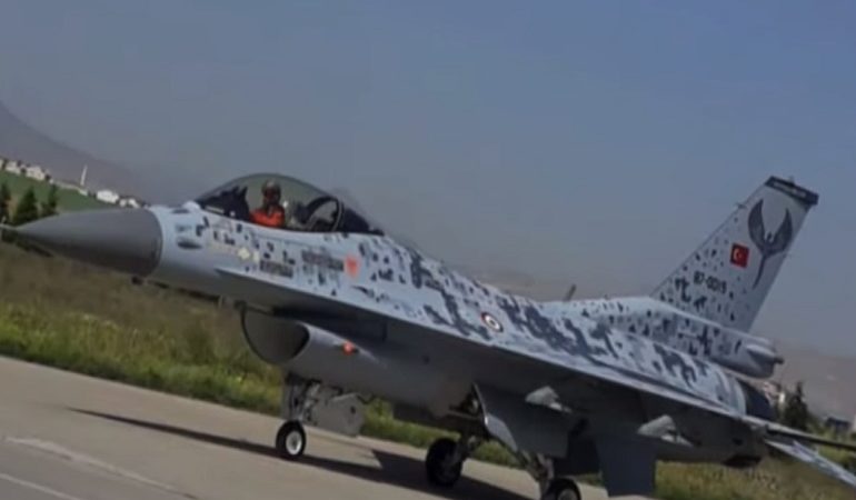 Η Τουρκία δοκιμάζει νέα ψηφιακή παραλλαγή για τα F-16 της