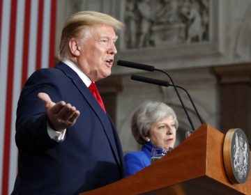 «Oι ΗΠΑ δεσμεύονται σε μια εκπληκτική εμπορική συμφωνία με τη Βρετανία»