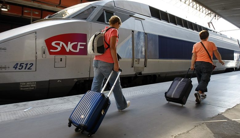 Ακινητοποιήθηκε τρένο υψηλής ταχύτητας σε σήραγγα επί έξι ώρες