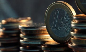 Σε χαμηλό επίπεδο δύο ετών κινείται το ευρώ