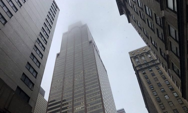 Έσβησε η πυρκαγιά στον ουρανοξύστη όπου συνετρίβη το ελικόπτερο στο Μανχάταν