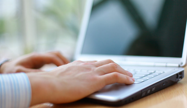 Ξεκινούν οι αιτήσεις για τα δωρεάν διαδικτυακά εργαστήρια ομαδικής συμβουλευτικής της ΔΥΠΑ για τον Σεπτέμβριο