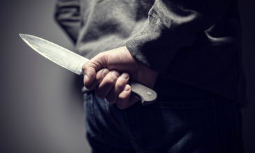 Ληστής μαχαίρωσε περιπτερά στην Αταλάντη
