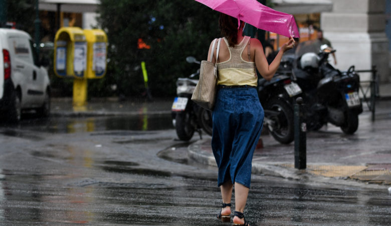 Χαλάει από σήμερα ο καιρός: Πού αναμένονται βροχές και καταιγίδες – Σκόνη στην Αττική