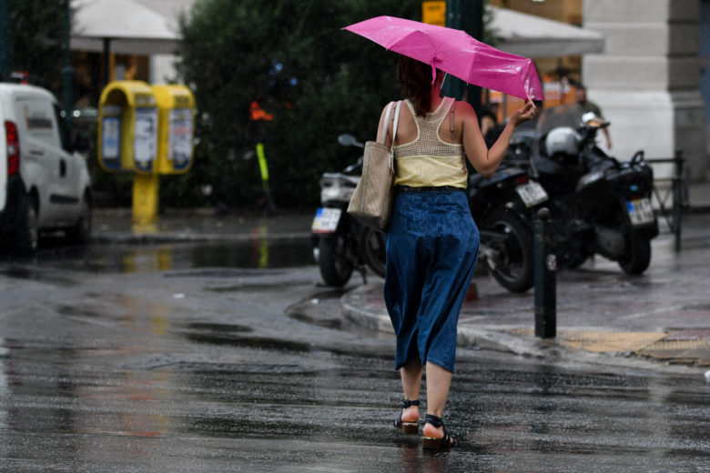 Έρχεται η κακοκαιρία «Αντίνοος» με ισχυρές καταιγίδες ως την Τετάρτη