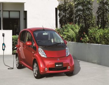 Η Mitsubishi γιορτάζει μία δεκαετία με i-MiEV