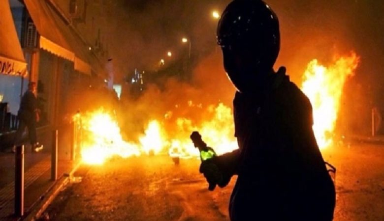 Θεσσαλονίκη – ΕΛ.ΑΣ.: Τέσσερις συλλήψεις και 29 προσαγωγές για τα επεισόδια στο ΑΠΘ