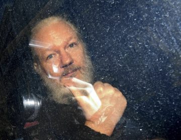 Τον Φεβρουάριο του 2020 το αίτημα για την έκδοση Ασάνζ στις ΗΠΑ