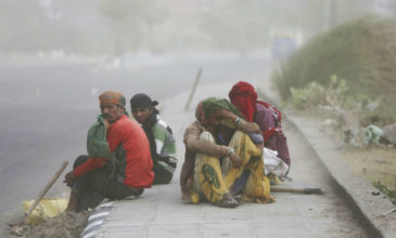 Στους 78 οι νεκροί από τον καύσωνα μέσα σε 48 ώρες στην Ινδία