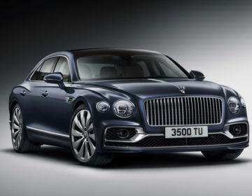 Η νέα Bentley Flying Spur είναι ο ορισμός της πολυτέλειας σε τροχούς